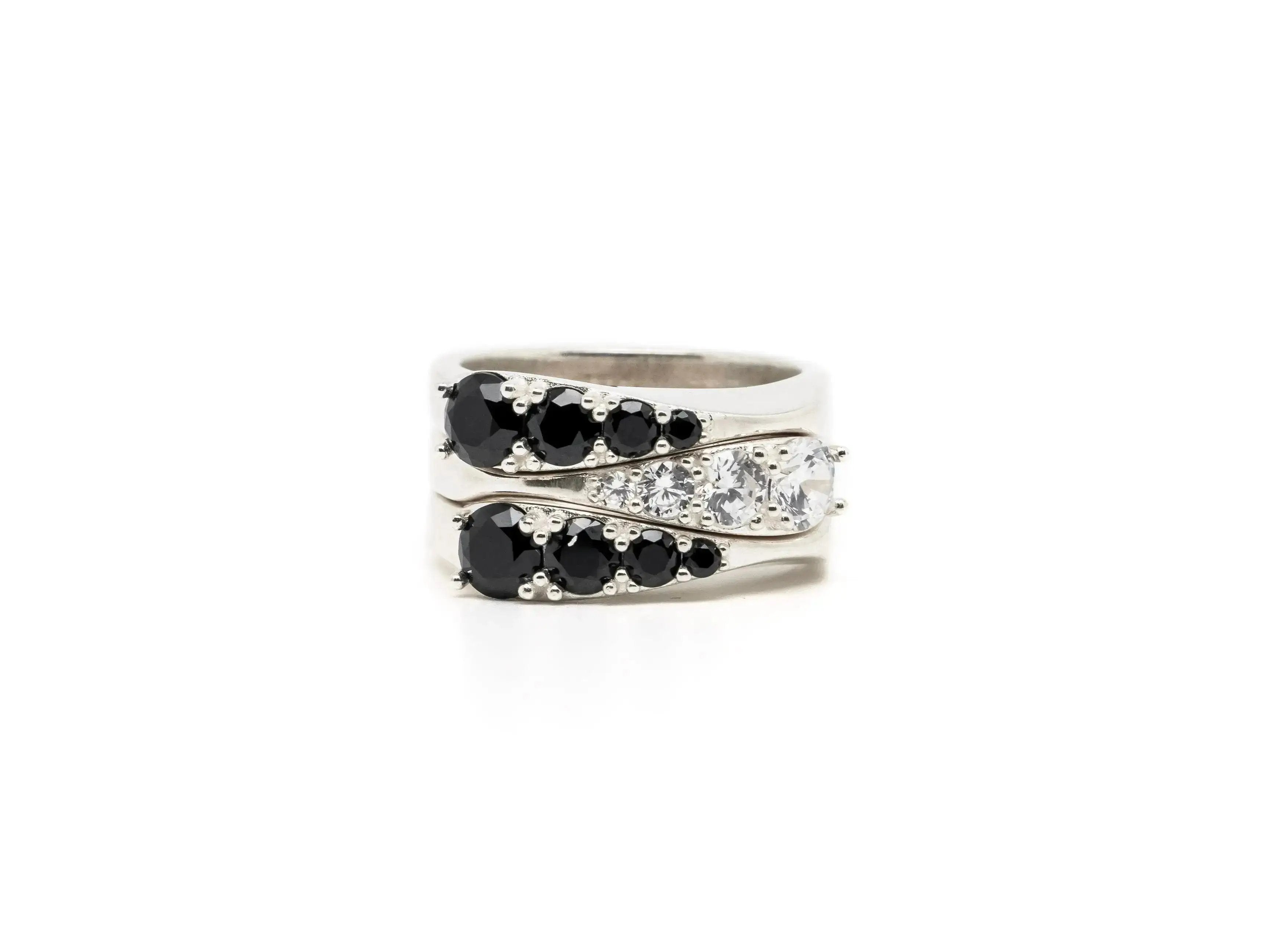 Infinity Diamond - Ring in 925 silver and 4 zircons
