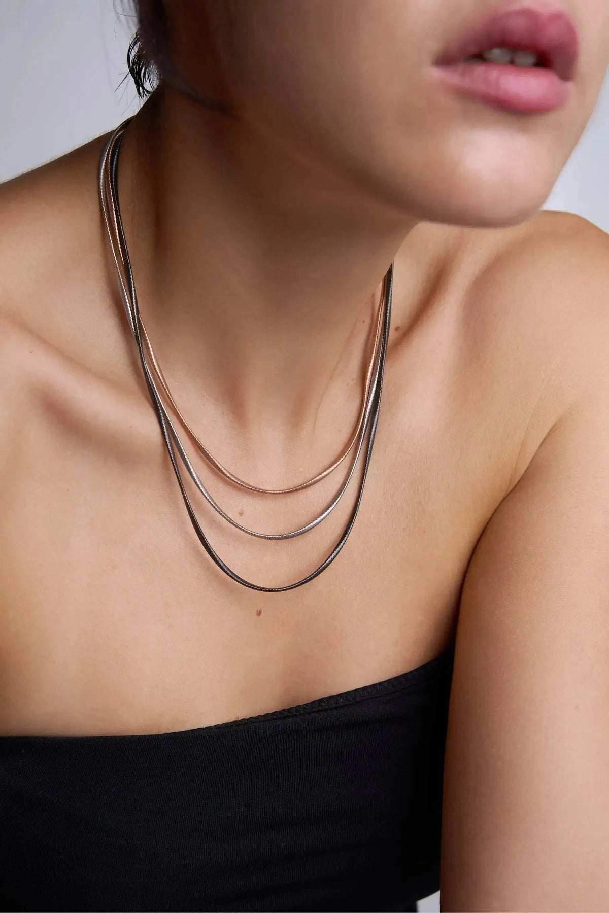 Collana String 3 in argento 925 indossata