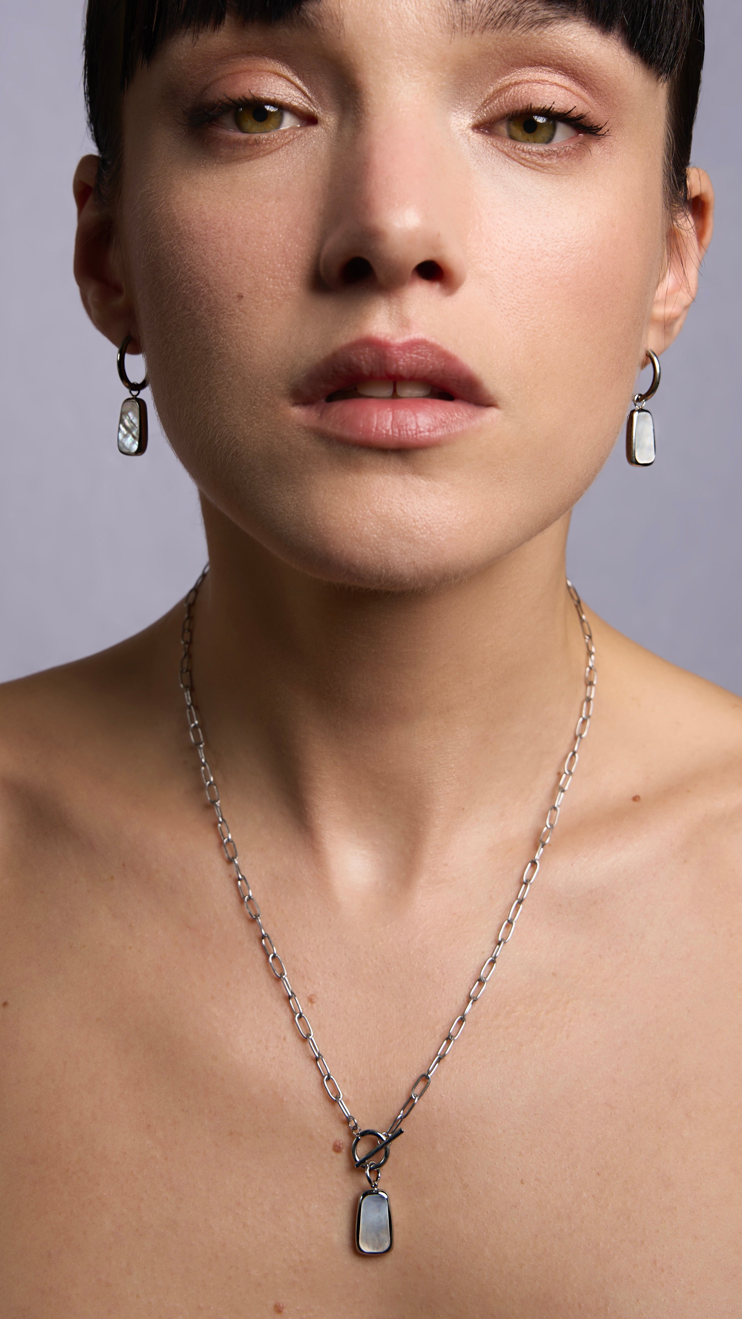 Shell - necklace with stainless steel pendant and shell